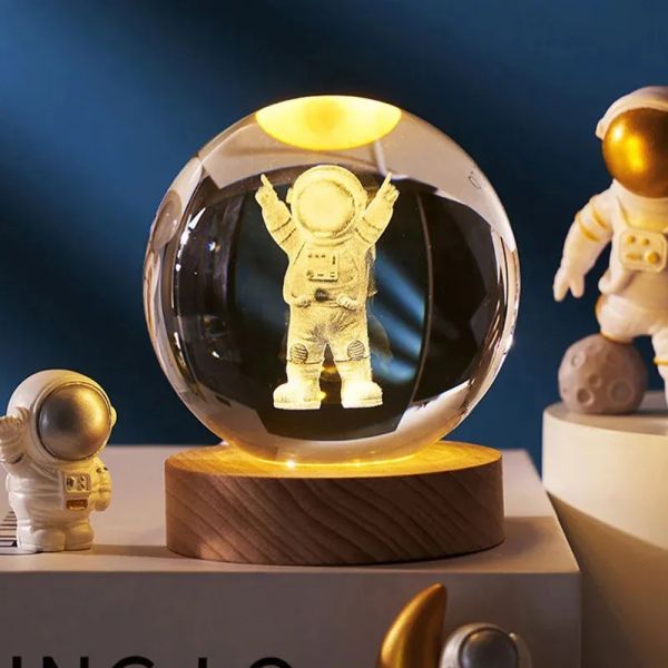 Color Changing LED 3D Crystal Ball – Astronaut